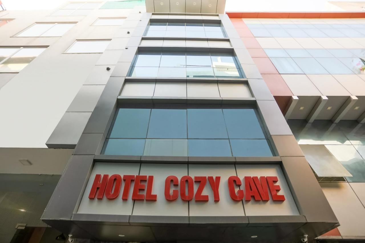 OYO 74072 Hotel Cozy Cave Nowe Delhi Zewnętrze zdjęcie