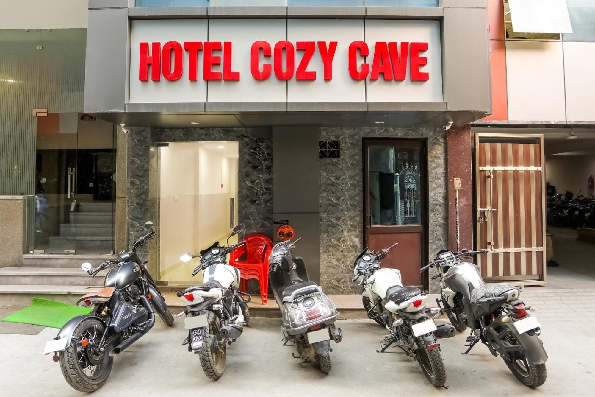 OYO 74072 Hotel Cozy Cave Nowe Delhi Zewnętrze zdjęcie